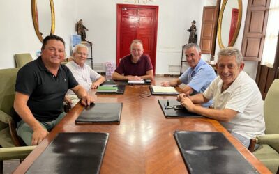 Pepe Abad se reúne con otros alcaldes independientes de la comarca
